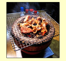 豚ホルモンであること