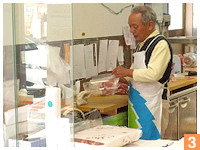 店舗販売の様子